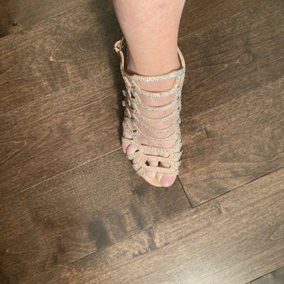 Madden Girl shoes; Size 8; worn once; beautiful condition - Picture 4 of 6